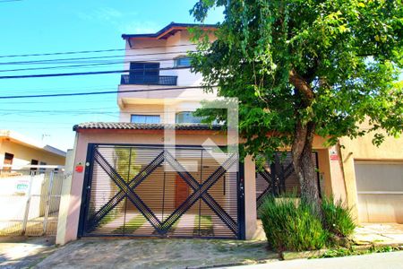 Fachada de casa à venda com 4 quartos, 400m² em Vila Valparaiso, Santo André