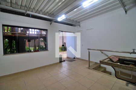 Área de Serviço de casa à venda com 4 quartos, 400m² em Vila Valparaiso, Santo André