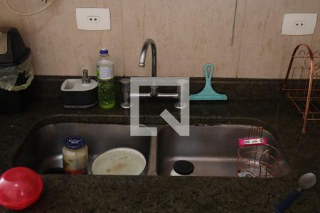 Casa à venda com 134m², 3 quartos e 2 vagascozinha