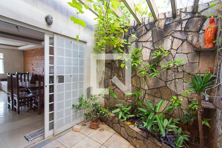 Jardim de Inverno de casa para alugar com 3 quartos, 200m² em Jardim Karaíba, Uberlândia
