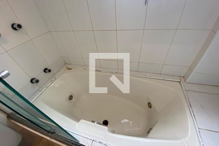 Apartamento à venda com 126m², 3 quartos e 2 vagasBanheira