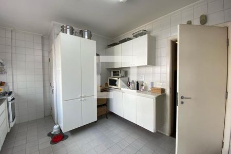 Apartamento à venda com 126m², 3 quartos e 2 vagasCozinha