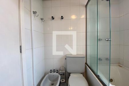 Apartamento à venda com 126m², 3 quartos e 2 vagasBanheiro da Suíte 1