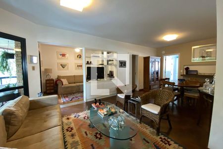 Sala de apartamento à venda com 3 quartos, 126m² em Real Parque, São Paulo