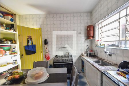 Casa à venda com 130m², 3 quartos e 2 vagasCozinha
