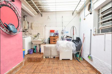 Casa à venda com 130m², 3 quartos e 2 vagasLavanderia 