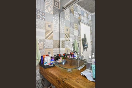 Casa à venda com 130m², 3 quartos e 2 vagasBanheiro 