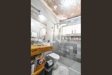 Casa à venda com 130m², 3 quartos e 2 vagasBanheiro 