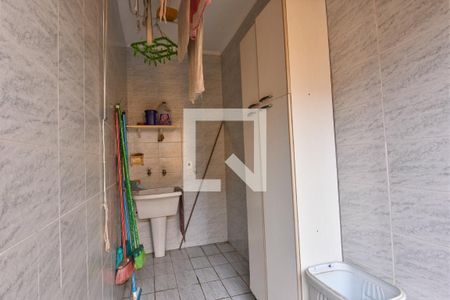 Casa à venda com 200m², 2 quartos e 3 vagas Casa à venda com 200m², 2 quartos e 3 vagasÁrea de Serviço