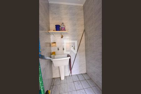 Casa à venda com 200m², 2 quartos e 3 vagas Casa à venda com 200m², 2 quartos e 3 vagasÁrea de Serviço