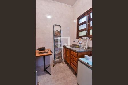 Casa à venda com 200m², 2 quartos e 3 vagas Casa à venda com 200m², 2 quartos e 3 vagasCozinha