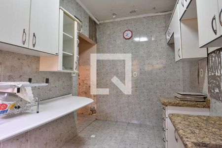 Casa à venda com 200m², 2 quartos e 3 vagas Casa à venda com 200m², 2 quartos e 3 vagasCozinha