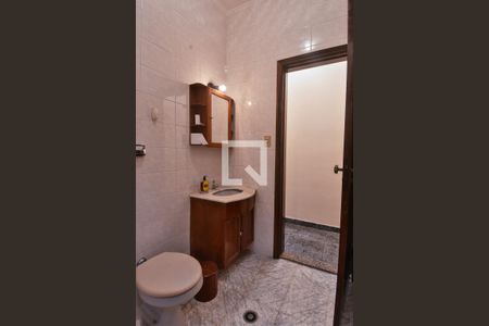 Casa à venda com 200m², 2 quartos e 3 vagas Casa à venda com 200m², 2 quartos e 3 vagasBanheiro 2