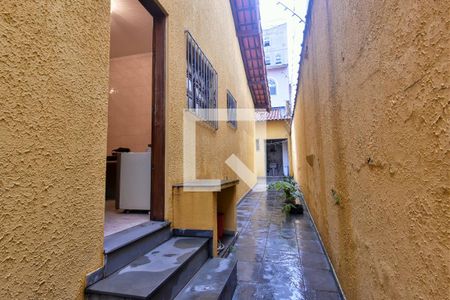 Casa à venda com 200m², 2 quartos e 3 vagas Casa à venda com 200m², 2 quartos e 3 vagasQuintal