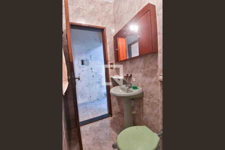 Casa à venda com 200m², 2 quartos e 3 vagas Casa à venda com 200m², 2 quartos e 3 vagasBanheiro 1