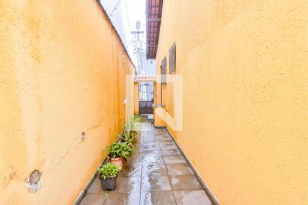 Casa à venda com 200m², 2 quartos e 3 vagas Casa à venda com 200m², 2 quartos e 3 vagasQuintal