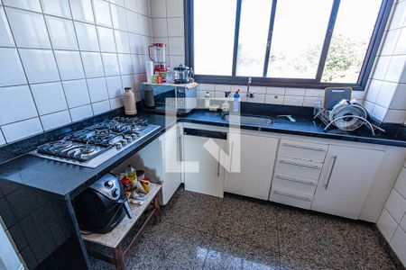 Apartamento à venda com 259m², 4 quartos e 4 vagas Apartamento à venda com 259m², 4 quartos e 4 vagasCozinha