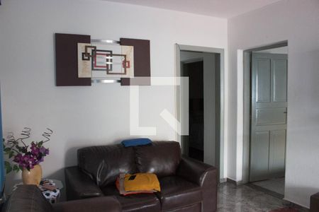 Sala de casa à venda com 3 quartos, 674m² em Cidade Antônio Estevão de Carvalho, São Paulo