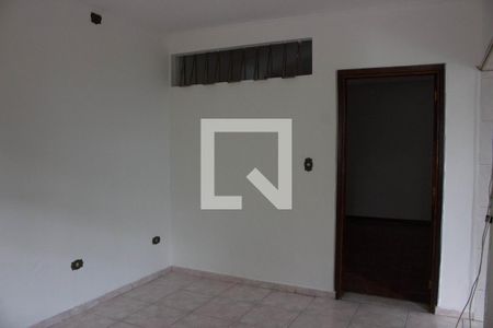 Casa à venda com 674m², 3 quartos e 2 vagasCasa 4