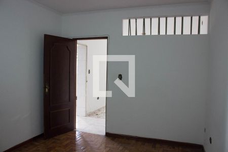 Casa à venda com 674m², 3 quartos e 2 vagasCasa 4