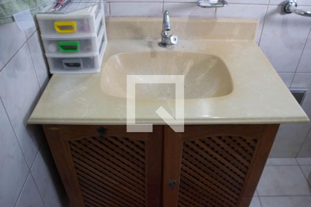 Casa à venda com 674m², 3 quartos e 2 vagasBanheiro 