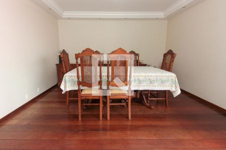 Apartamento à venda com 193m², 4 quartos e 2 vagasSala de jantar