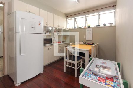 Apartamento à venda com 193m², 4 quartos e 2 vagasCopa