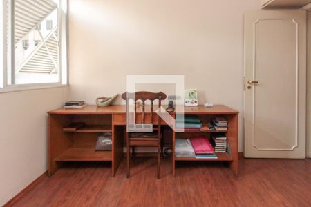 Apartamento à venda com 193m², 4 quartos e 2 vagasQuarto 1