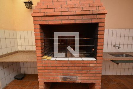 Casa à venda com 291m², 4 quartos e 4 vagas Casa à venda com 291m², 4 quartos e 4 vagasChurrasqueira