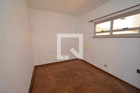 Casa à venda com 291m², 4 quartos e 4 vagas Casa à venda com 291m², 4 quartos e 4 vagasEdícula Quarto 4