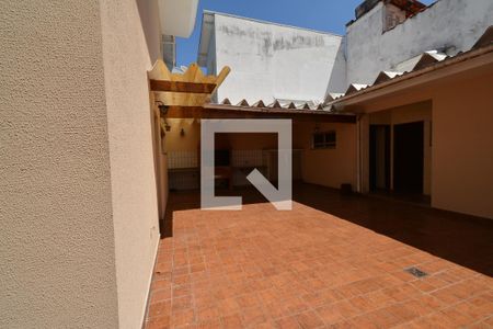 Casa à venda com 291m², 4 quartos e 4 vagas Casa à venda com 291m², 4 quartos e 4 vagasQuintal