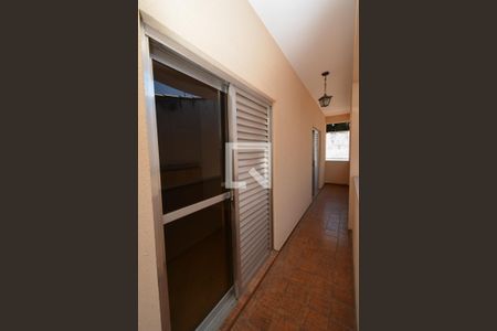 Casa à venda com 291m², 4 quartos e 4 vagas Casa à venda com 291m², 4 quartos e 4 vagasSacada Suíte 1