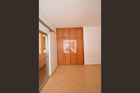 Casa à venda com 291m², 4 quartos e 4 vagas Casa à venda com 291m², 4 quartos e 4 vagasSuíte 1