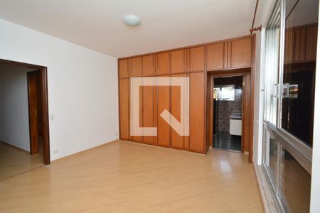 Casa à venda com 291m², 4 quartos e 4 vagas Casa à venda com 291m², 4 quartos e 4 vagasSuíte 3