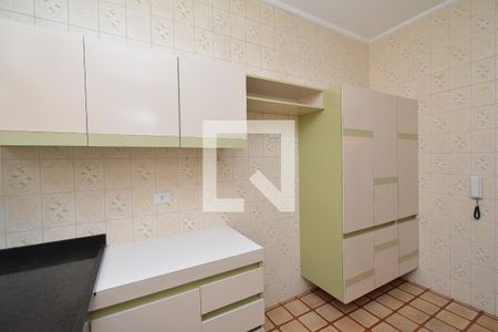 Casa à venda com 291m², 4 quartos e 4 vagas Casa à venda com 291m², 4 quartos e 4 vagasCozinha