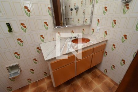 Casa à venda com 291m², 4 quartos e 4 vagas Casa à venda com 291m², 4 quartos e 4 vagasBanheiro da Suíte 2