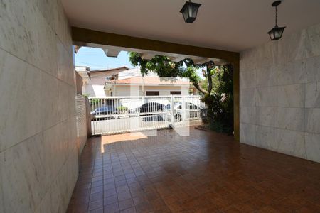 Casa à venda com 291m², 4 quartos e 4 vagas Casa à venda com 291m², 4 quartos e 4 vagasGaragem