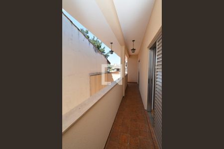 Casa à venda com 291m², 4 quartos e 4 vagas Casa à venda com 291m², 4 quartos e 4 vagasSacada Suíte 1