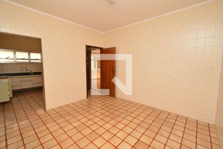 Casa à venda com 291m², 4 quartos e 4 vagas Casa à venda com 291m², 4 quartos e 4 vagasCozinha