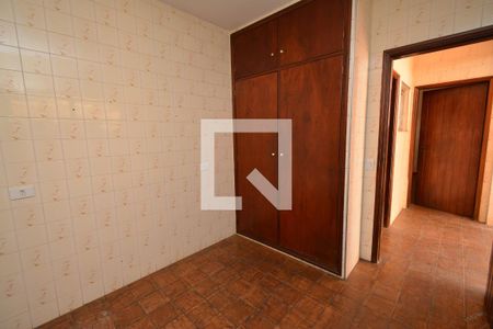 Casa à venda com 291m², 4 quartos e 4 vagas Casa à venda com 291m², 4 quartos e 4 vagasCozinha 2