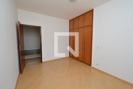 Casa à venda com 291m², 4 quartos e 4 vagas Casa à venda com 291m², 4 quartos e 4 vagasSuíte 2