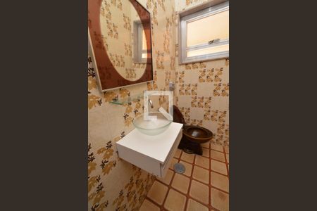 Casa à venda com 291m², 4 quartos e 4 vagas Casa à venda com 291m², 4 quartos e 4 vagasLavabo