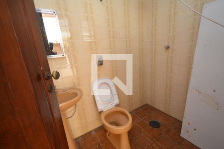 Casa à venda com 291m², 4 quartos e 4 vagas Casa à venda com 291m², 4 quartos e 4 vagasBanheiro