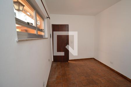 Casa à venda com 291m², 4 quartos e 4 vagas Casa à venda com 291m², 4 quartos e 4 vagasEdícula Quarto 4