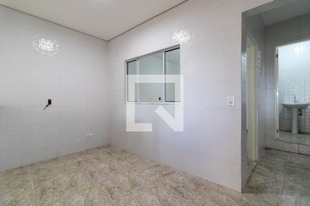 Cozinha de casa para alugar com 2 quartos, 40m² em Vila Zat, São Paulo