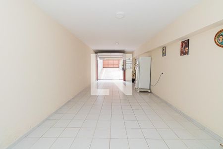 Casa à venda com 104m², 2 quartos e 4 vagas Casa à venda com 104m², 2 quartos e 4 vagasGaragem