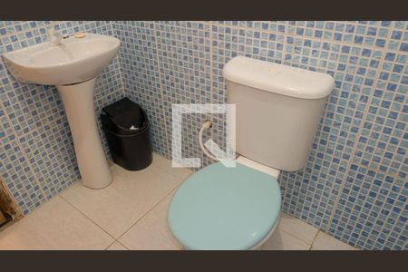 Casa à venda com 150m², 4 quartos e 2 vagas Casa à venda com 150m², 4 quartos e 2 vagasBanheiro Social 1