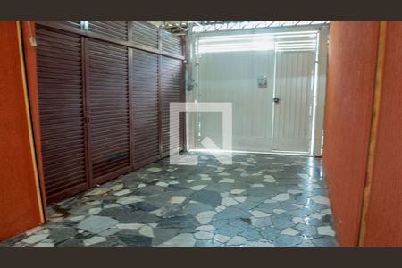 Casa à venda com 150m², 4 quartos e 2 vagas Casa à venda com 150m², 4 quartos e 2 vagasGaragem