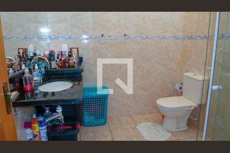 Casa à venda com 150m², 4 quartos e 2 vagas Casa à venda com 150m², 4 quartos e 2 vagasBanheiro da Suíte