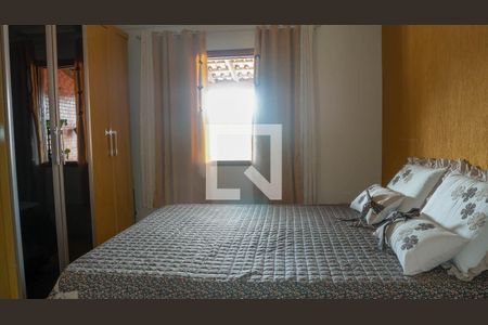 Casa à venda com 150m², 4 quartos e 2 vagas Casa à venda com 150m², 4 quartos e 2 vagasSuíte